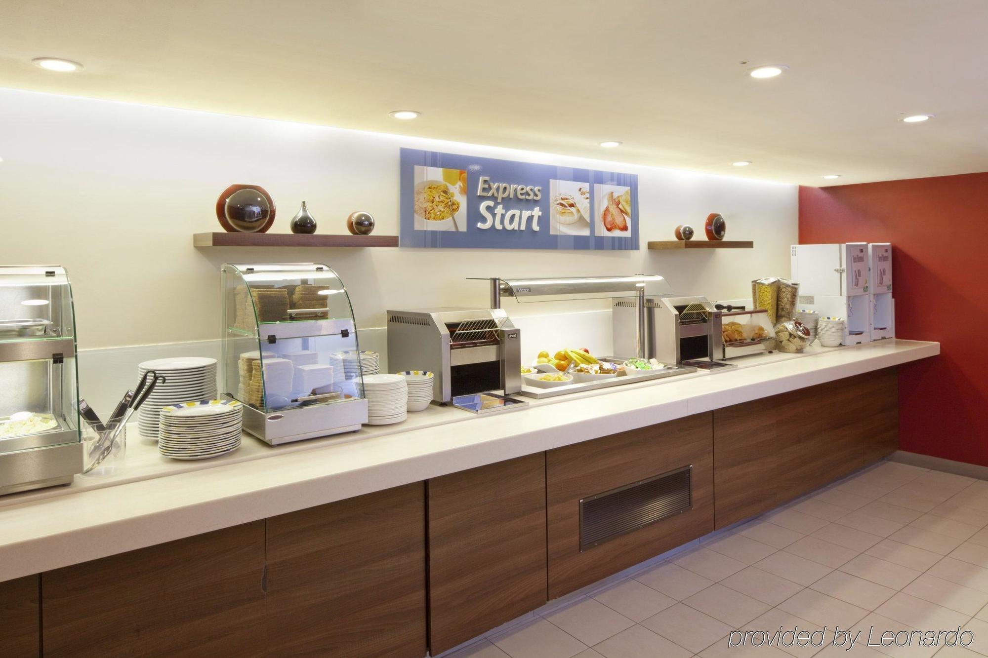 Holiday Inn Express Exeter East By Ihg Zewnętrze zdjęcie