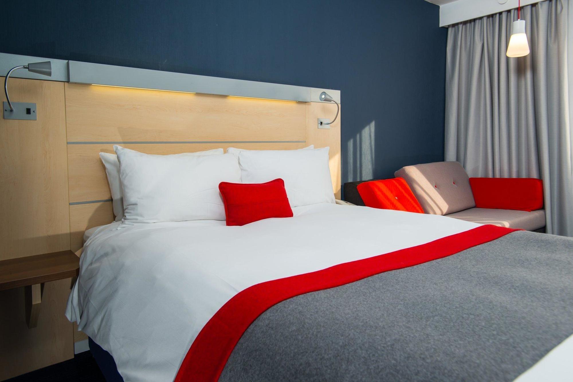 Holiday Inn Express Exeter East By Ihg Zewnętrze zdjęcie