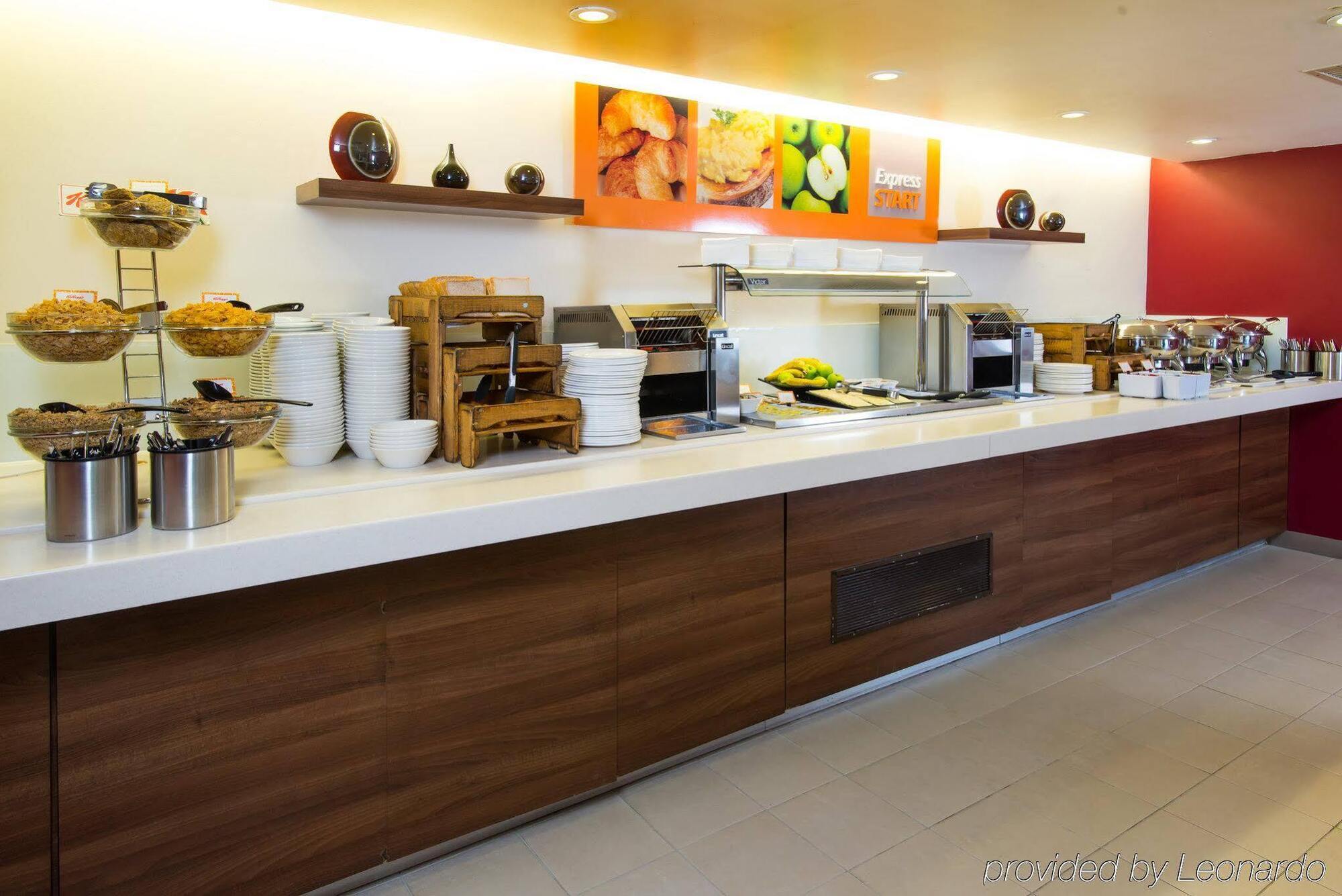 Holiday Inn Express Exeter East By Ihg Zewnętrze zdjęcie
